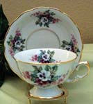 394-231 - Bouquet of Pansies Laurel Cup & Saucer       