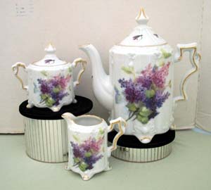 Lilac Spray Teapot/Cream & Sugar Set       