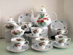 Strawberry 15pc Tea Set      