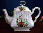 Christmas Candle 8C Square Teapot 